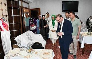 Emet’te “Geçmişten günümüze” konulu kıyafet...