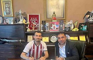 Emrah Başsan Sivasspor’a imzayı attı