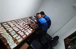 Engelli kartı ile dileniyordu, üzerinden bin 556...