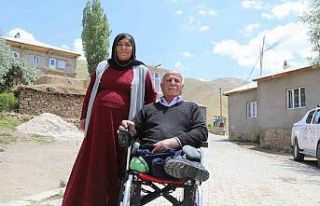 Engelli vatandaşın akülü sandalye hayali gerçekleşti