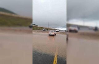 Erciyes’te sağanak yağış etkili oldu