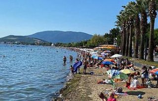 Erdek’te turizm patlaması, binlerce tatilci akın...
