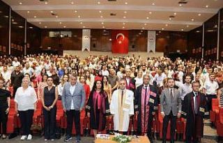 ERÜ Eczacılık Fakültesi yeni mezunlarını verdi