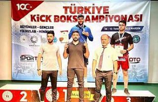 Erzurumlu Kick Boksçular madalyaları topladı