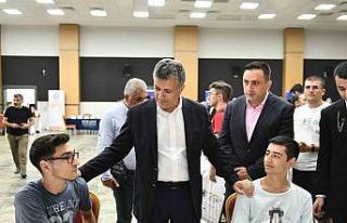 Esenyurt Belediye Başkanı Bozkurt, "Gençlere...