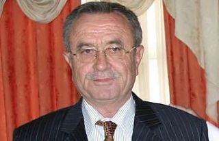 Eski Başkan Ünal hayatını kaybetti