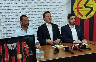 Eskişehirspor, 2 oyuncuyla sözleşme imzaladı
