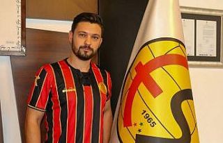 Eskişehirspor’a şampiyon Anadolu Üniversitesi’nden...