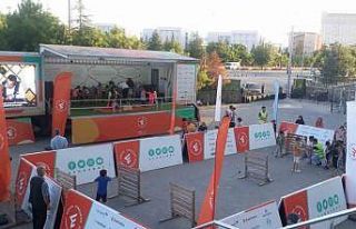 Etkinlik tırı Karaman’da depremzede çocuklarla...