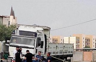 Evinin önünde pusu kurulan genç, tabanca ve uzun...