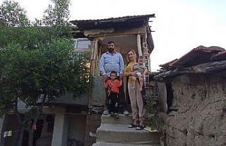 Evleri yıkılan aile çocukları ile sokakta kaldı