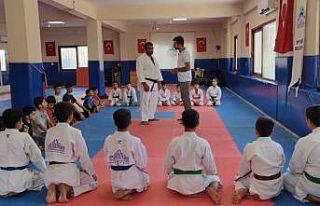 Eyyübiye’de gençler eğitim başarılarını sporla...