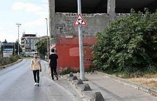 Fatih Mahallesi’ndeki 33 yıllık bina yıkıldı