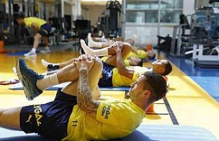 Fenerbahçe salonda çalıştı