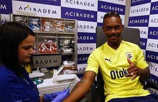 Fenerbahçe’de sağlık kontrolleri başladı