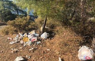 Fethiye Yarımadası’ndaki çöplere vatandaşlar...