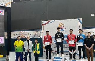 Furkan Büyükgöze’den İşitme Engelliler Badminton...