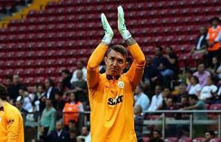 Galatasaray, Zalgiris maçı hazırlıklarını taraftara...