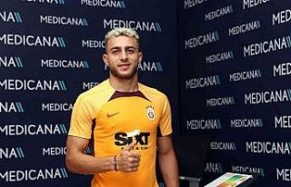 Galatasaray’da futbolcular sağlık kontrollerinden...