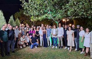 Gazeteciler yemekte bir araya geldi