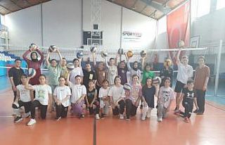 Gediz’de yaz okulları bin 234 öğrenci ile devam...