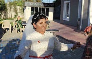 Gelinlik hayali gerçek oldu, yeniden nikah masasına...