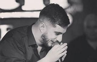 Genç şarkıcıya sahne çıkışı silahlı saldırı