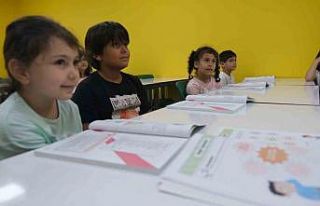 Giresun Belediyesi’nin Bilgi Evlerinde öğrenciler...