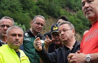 Giresun Valisi Ünlü yeni heyelanlar yaşanabileceğine...