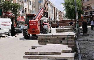 Gölbaşı’nda eski kaldırım taşları geri dönüştürülüyor