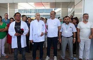 Görevi başındayken silah doğrultulan doktor konuştu: