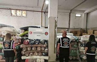 Gümrük Muhafaza ekipleri tonlarca kumaş ele geçirdi