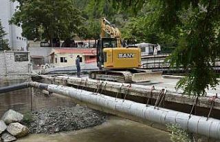 Gümüşhane’de riskli köprünün yıkımı başladı