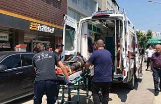 Hafif ticari aracın çarptığı motosiklet sürücüsü...