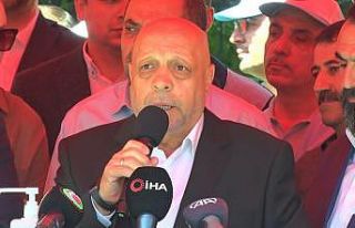 Hak-İş’ten 15 Temmuz Şehitliği’ne ziyaret