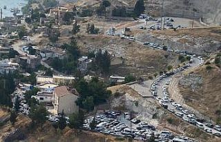 Halfeti’deki bayram yoğunluğu Bodrum’u aratmıyor
