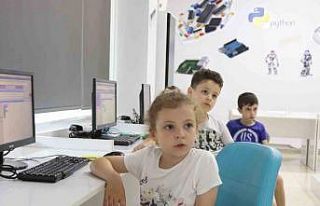 Hem eğleniyor hem öğreniyorlar