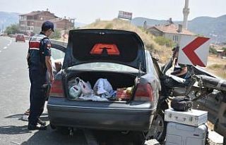 Hurdaya dönen otomobilde ağır yaralanan 14 yaşındaki...