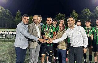 İlkay Gündoğan’ın imzaladığı topla başlayan...