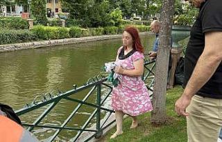 İntihar edecek sanılan kadın olay yerine gelen...