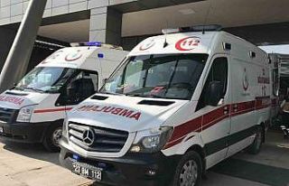 İşçileri taşıyan çapa motoru şarampole yuvarlandı:...