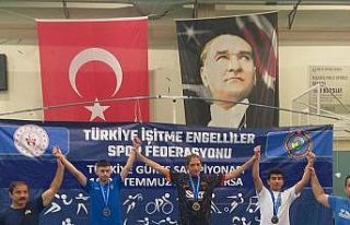 İşitme engelliler güreşte 2 madalya