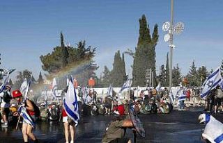 İsrail, protestoların gölgesinde yargı reformunu...