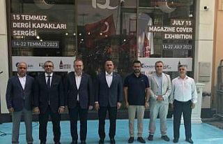 İstiklal Caddesi’nde ’15 Temmuz Dergi Kapakları...