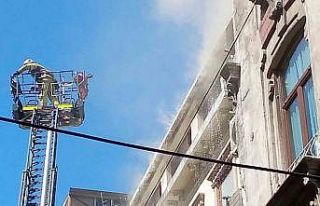 İstiklal Caddesi’nde yangın paniği