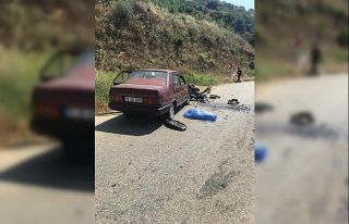 İzmir’de otomobille çarpışan motosiklet sürücüsü...