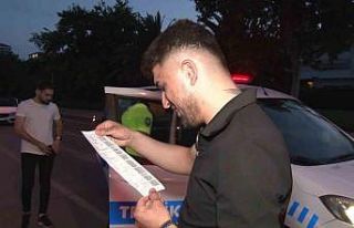 Kadıköy’de makas atarken polise yakalanan sürücü:...