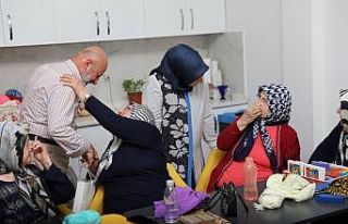 Kadim büyükler, Çolakbayrakdar çiftini bağrına...