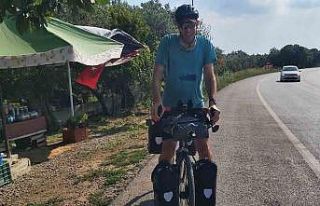 Kanadalı bankacı 2 bin 700 kilometre aşıp bisikletiyle...