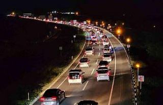 Karabük’te bayram dönüşü yoğunluğu devam...